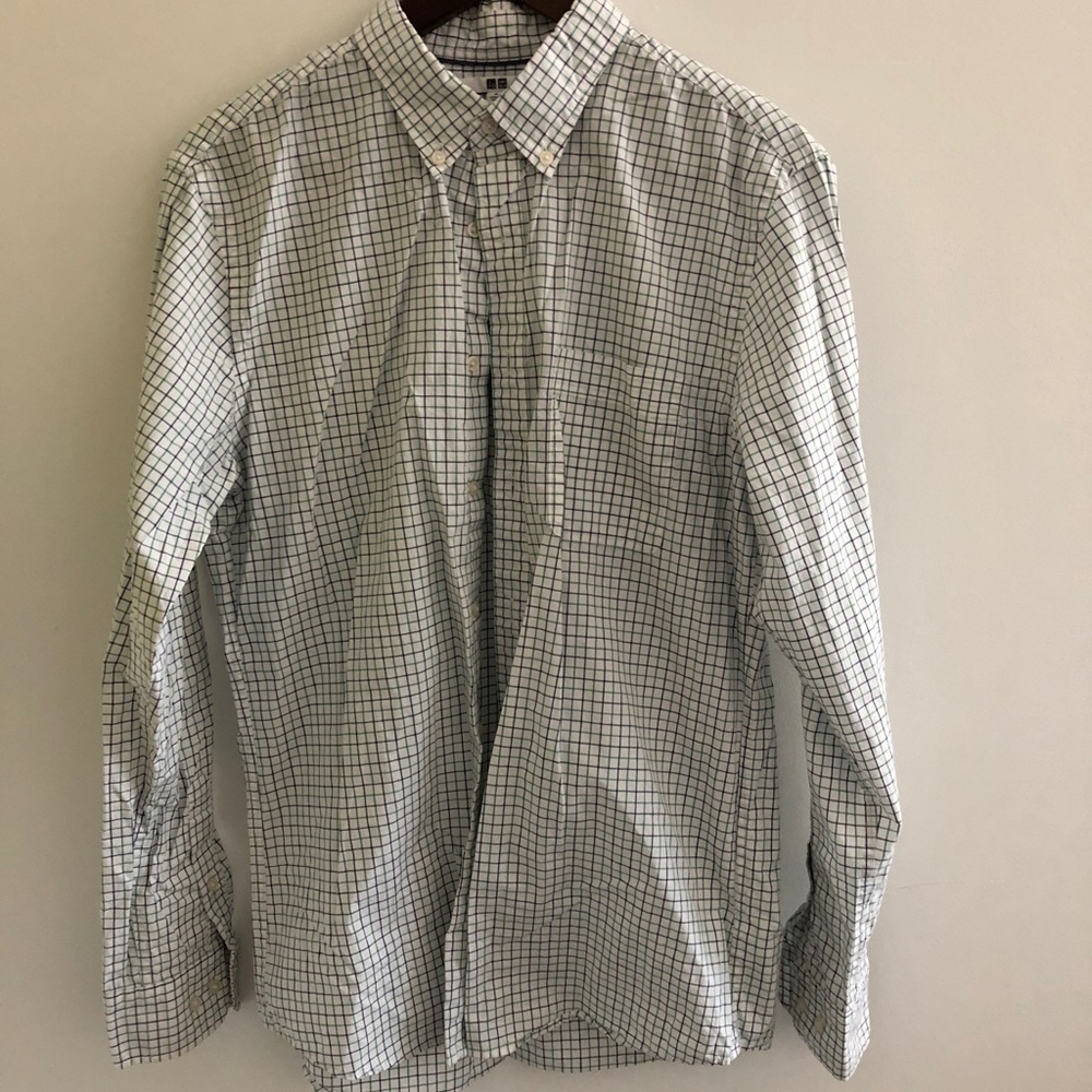 Men’s uniqlo button down top
